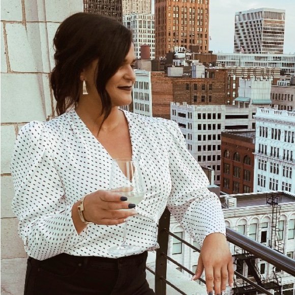 Express Blouse - Picture 4 of 4